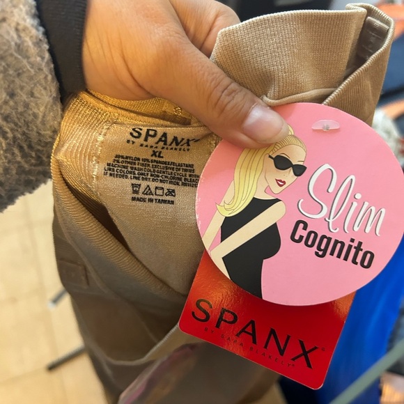 NWT Spanx Shaping Midthigh Bodysuit - Picture 4 of 4